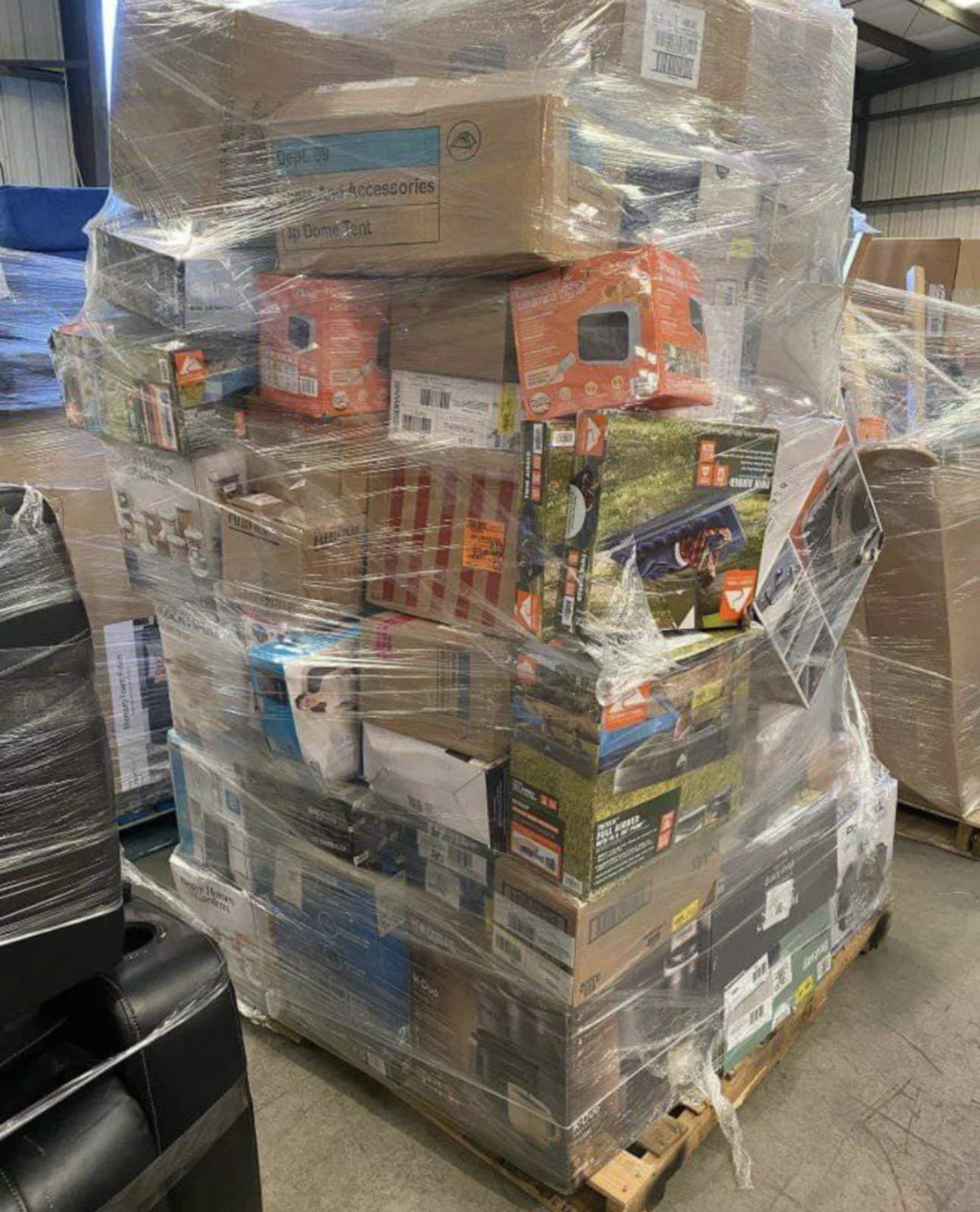 Bulk merchandise pallets | General Merchandise Liquidation