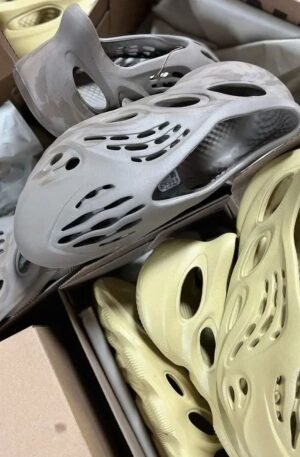 wholesale yeezy shoes pallets for sale