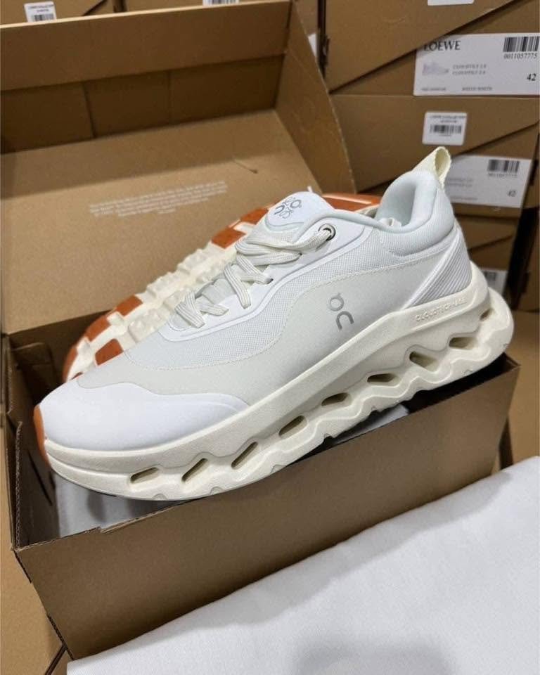 bulk On cloud Shoes liquidation pallets for sale