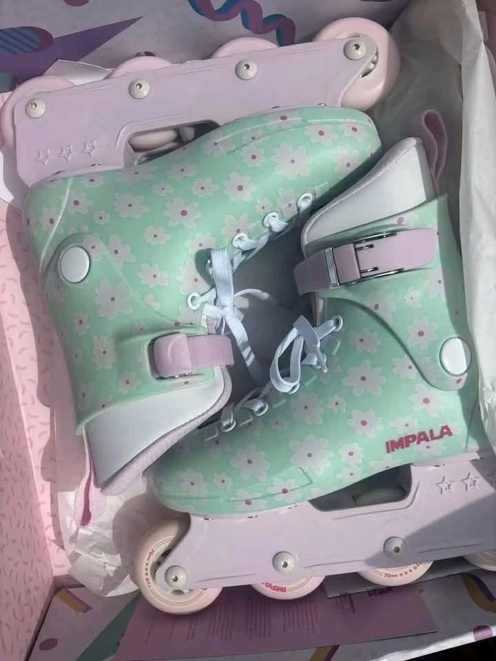 rollers skates shoe pallet