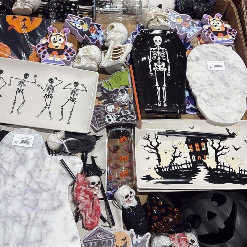 Halloween pallet liquidation - Image 5