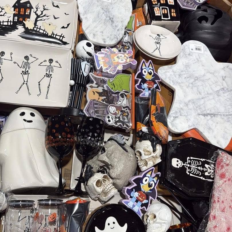 Halloween pallet liquidation - Image 2