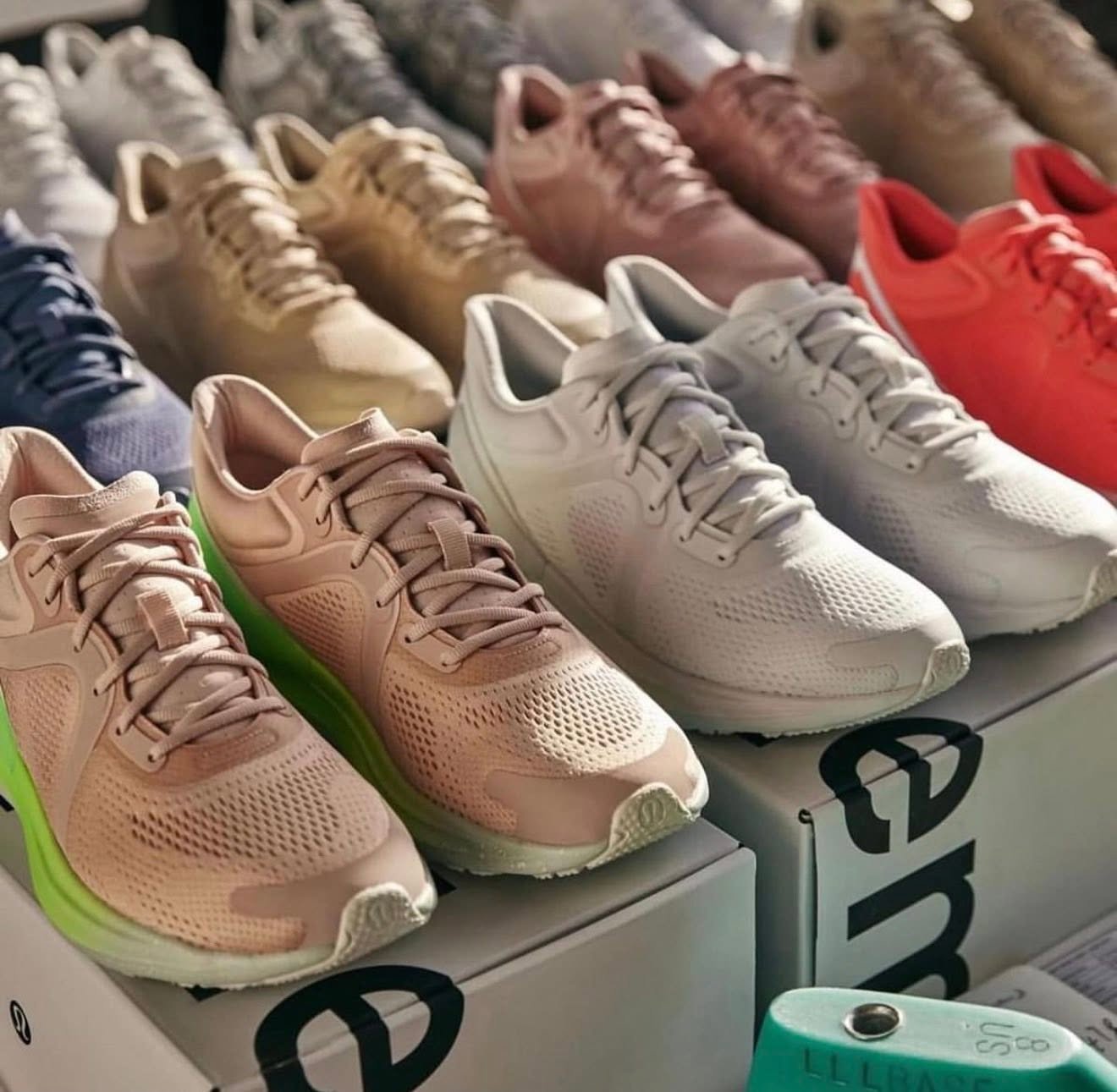 lululemon sneakers pallet - Image 5